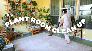 PLANT CHORES | Reset the plant room & water with me 🧹💦