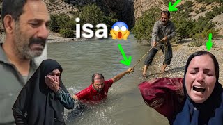 Download lagu 😲Isa Nearly Drowned... His Father Saved Him Just in Time mp3