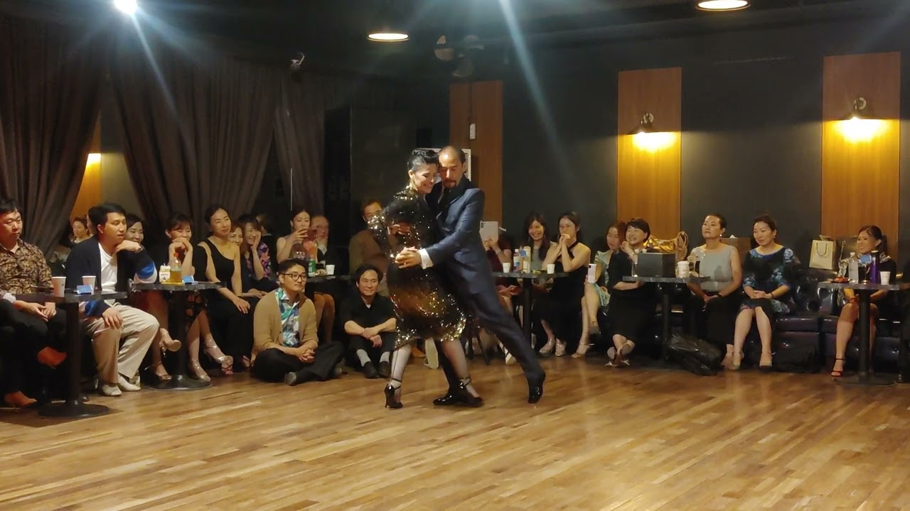 [Juan D'Arienzo, Alberto Echagüe - El Paisanito] Daniel Nacucchio & Cristina Sosa