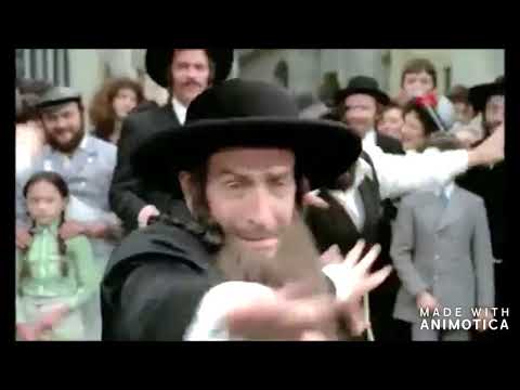 Macron VS Louis De Funès !