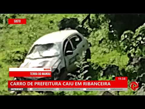 Carro da prefeitura de  Senador José Bento cai em ribanceira na BR-459