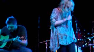 Sarah Buxton- Speak of the Devil (Live at 3rd and Lindsley)