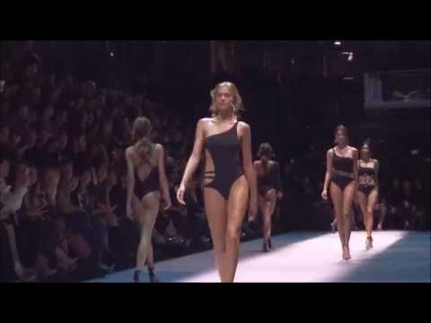 Ana Shelia on Etam Spring/Summer 2017 Fashion Show.