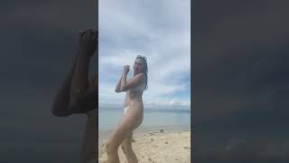 bikini TikTok be like...