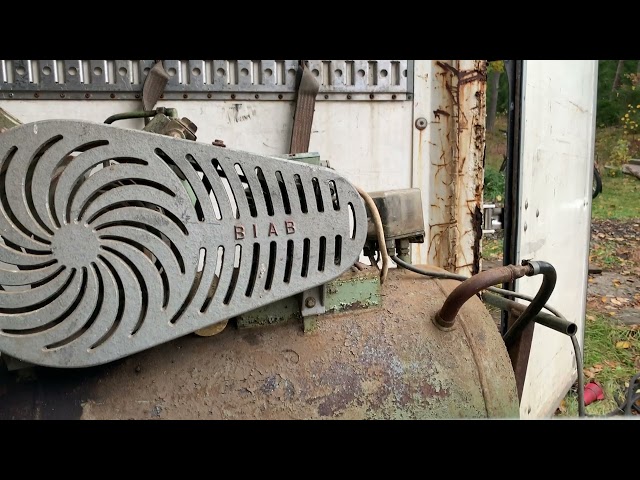 1105098 Compressor 170 liters with large wheels