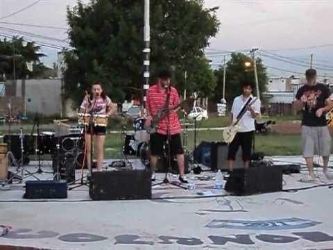 Poesia Subversiva - La Venganza de la Pachamama (vivo 2012 Dorrego)