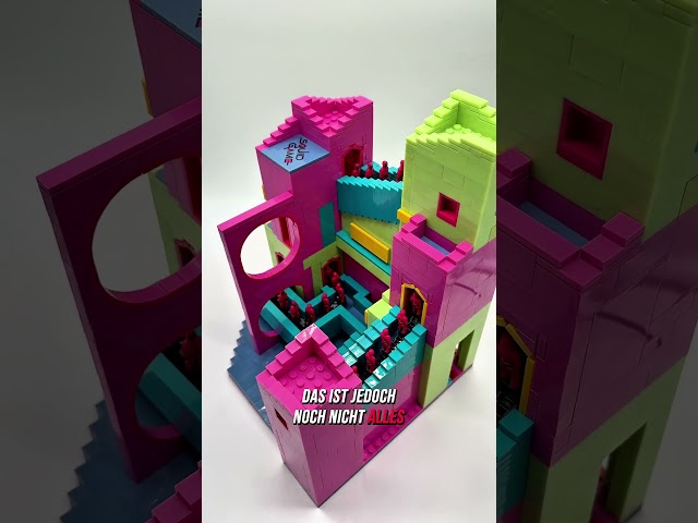 Vídeo relacionado con MEGA Squid Game La escalera Figura de acción, juego de construcción con 1707 Piezas, figura articulada con movimiento, para coleccionistas, HYL45