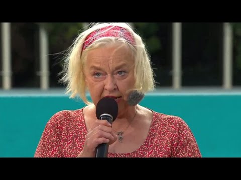 Siw Carlssons snuskiga snapsvisa - Lotta på Liseberg (TV4)