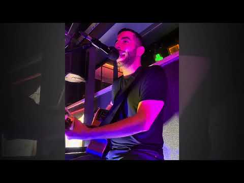 Big Country Medley: Folsom Prison Blues / Ring of Fire / Walk the Line / Country Roads