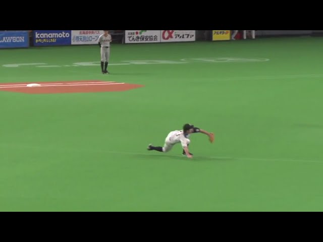【1回表】ファイターズ・渡邉 素早い反応で好守を魅せる!! 2019/6/15 F-G