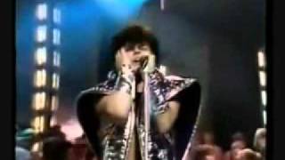 gary glitter - dance me up - and then she kissed me - leader of the gang (with girls school)