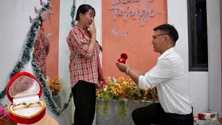 Download lagu Single mother and tears of joy: Kind CEO proposes after days of hesitation mp3