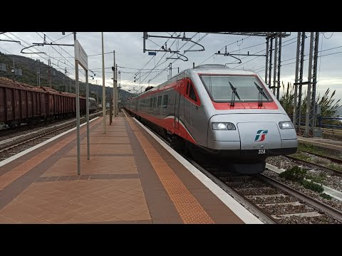 AV 8878  Reggio Calabria C.le - Roma T.ni