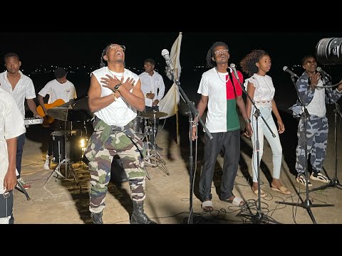Symphonie feat SAROBIDY:::: VONJEO 🇲🇬🇯🇲 #music  cove LUCKY DUB 🇯🇲 