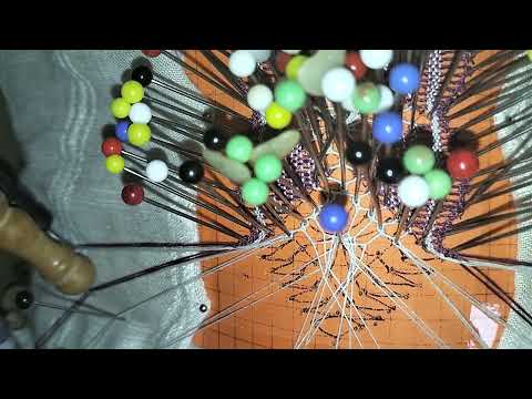 29- Araña estrella de Ulrike de 3 patas de cada lado.