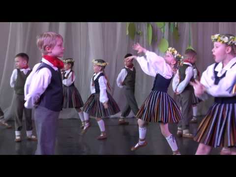 00010 Senais dancis. RTU TDA Vektors un deju skolas  Dzirnas koncers IZDEJOTIES (09.04 2016)