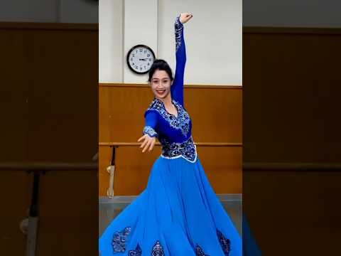 Uyghur dance - Atush