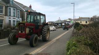 preview picture of video '2013 -Tractor Run goin through Tintagel'