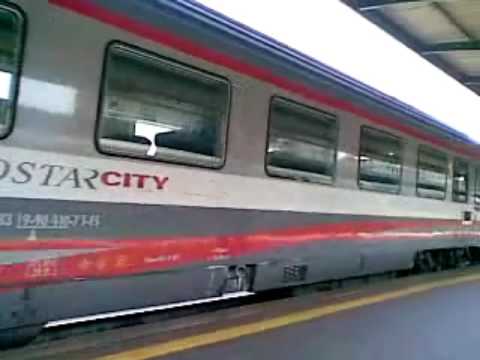 ESCI 9764 in partenza da Bari Centrale