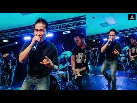 Nyiaj txiag yuav tau kev hlub