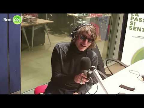 Il direttore Vittorio Feltri alle 8 già a cena, col gatto sul tavolo - La Zanzara 17.1.2020