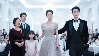 Saw my fiancé cheat, so I married a powerful man. The next day, his family knelt begging！💍