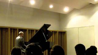 Franco Leon: Chopin - Mazurka Op. 17 No. 1
