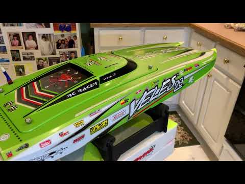 Detailed Veles 29 - 2nd boat received from Horizon Hobby - they kept my 1st boat