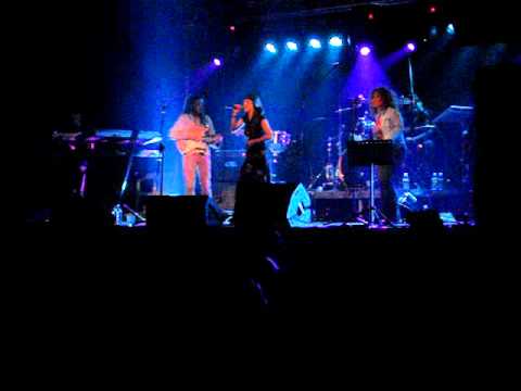 NO RISE NO GUNS - Sistah Jammaroots & The Oscillators LIVE