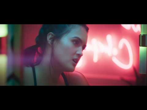 Cuja - New Bitch, Who Dis? [Official Music Video]