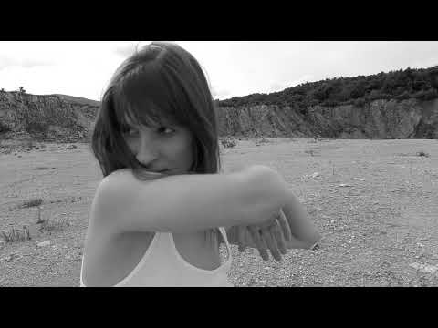 once familiar Polett Kasza