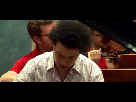 Evgeny Kissin plays Mozart - Mozart; Piano Concertos Nos 20 K66 & 27 K595