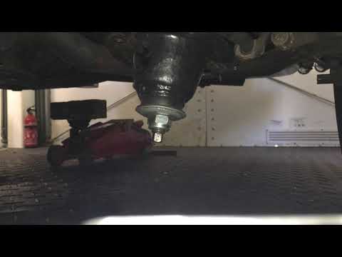 Rolls Royce Silver Shadow 2 : rear suspension noise part 3