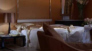 GOLDFINGER Bond Gold Girl