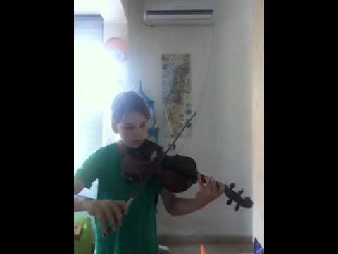 Shalev speelt viool voor opa Rob's verjaardag :-)