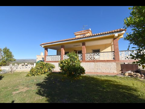 €172,500 - 5-bedroom, 3-bathroom villa with a private pool and spectacular views, in Pedralba.