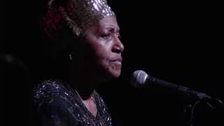 Naomi Shelton &amp; the Gospel Queens "Thank You Lord" Live at the Apollo