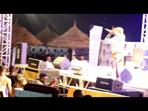 Live performance _ BAROBARO