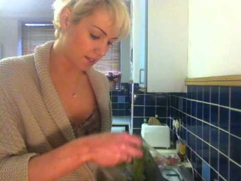 download lagu mp3 mp4 Pitta Salad Dressing, download lagu Pitta Salad Dressing gratis, unduh video klip Pitta Salad Dressing