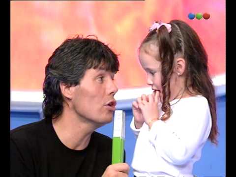 El Show Musical De Los Chicos, Sofía Papá Policía - Videomatch