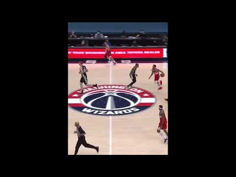 Alex Len blocks Jakob poeltl then posterizes him! #shorts