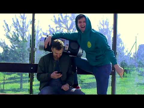 DEBILAS VIEŠOJ VIETOJ