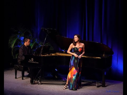 Audrey Luna sings  Caro nome