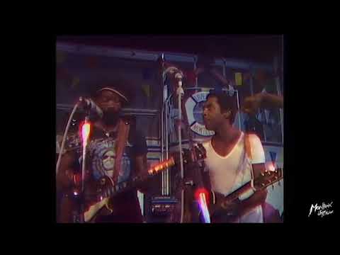 Crusaders Feat. Larry Graham Jamming at the Montreux Jazz Festival 1982