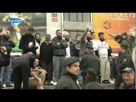 Pro Deutschland demonstriert und bekommt Gegenwind