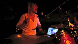 Vertical @ Kitchen _ Prendi Fra Le Mani La Testa