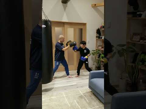 【コンビネーション】ボクシング初心者の小６息子と親父#shorts