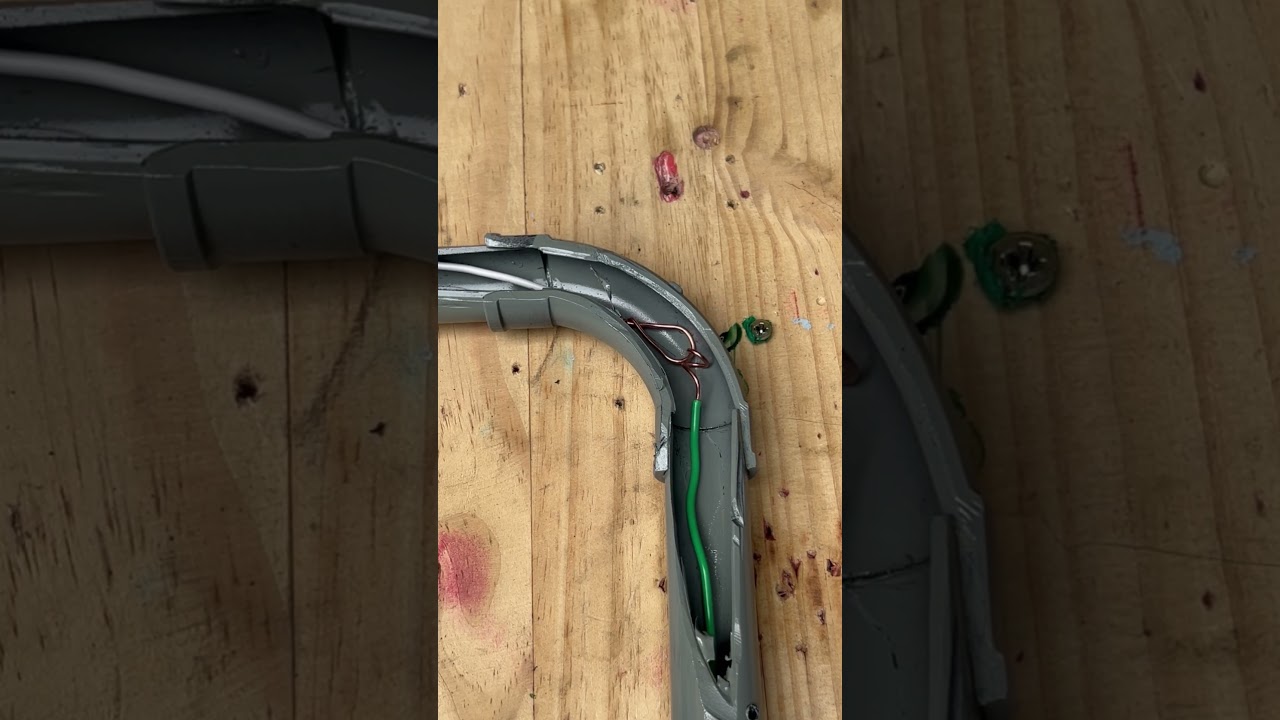 The incredible skills of an electrician that leave everyone #AmericanBuilds #SmartSolution #QuickFix