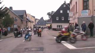 preview picture of video 'Zschorlauer Dreieckrennen 2011 - Ehrenrunde alter Rundkurs.wmv'