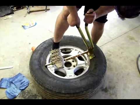 SFR demonstrates the new Raceline Wheels Bead Breaker
